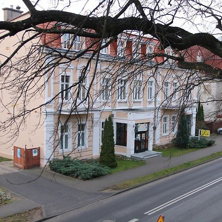 Hotel Polonia Chojnice Ngoại thất bức ảnh