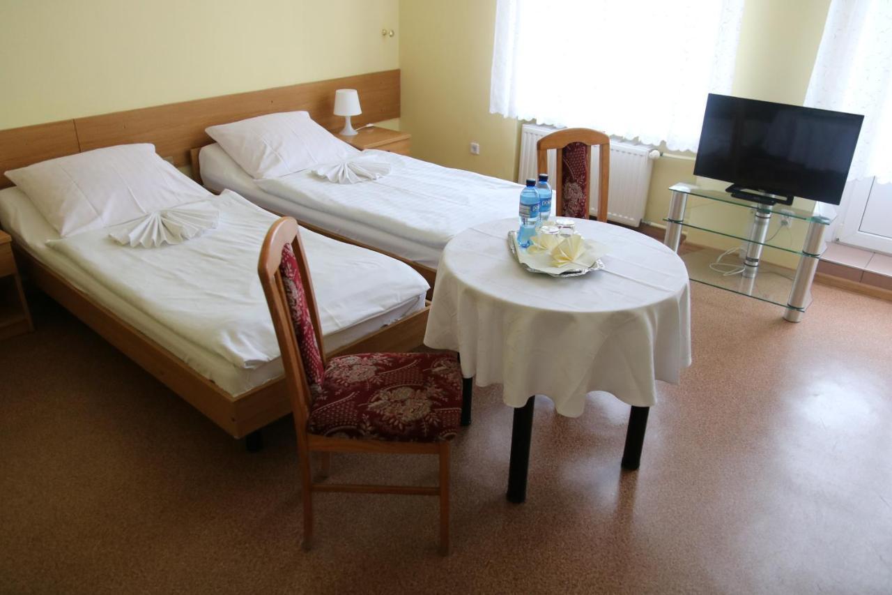 Hotel Polonia Chojnice Ngoại thất bức ảnh