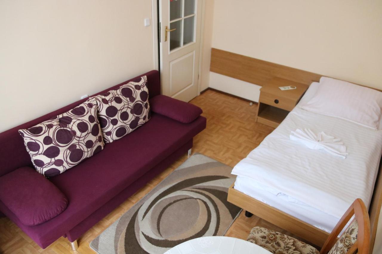 Hotel Polonia Chojnice Ngoại thất bức ảnh