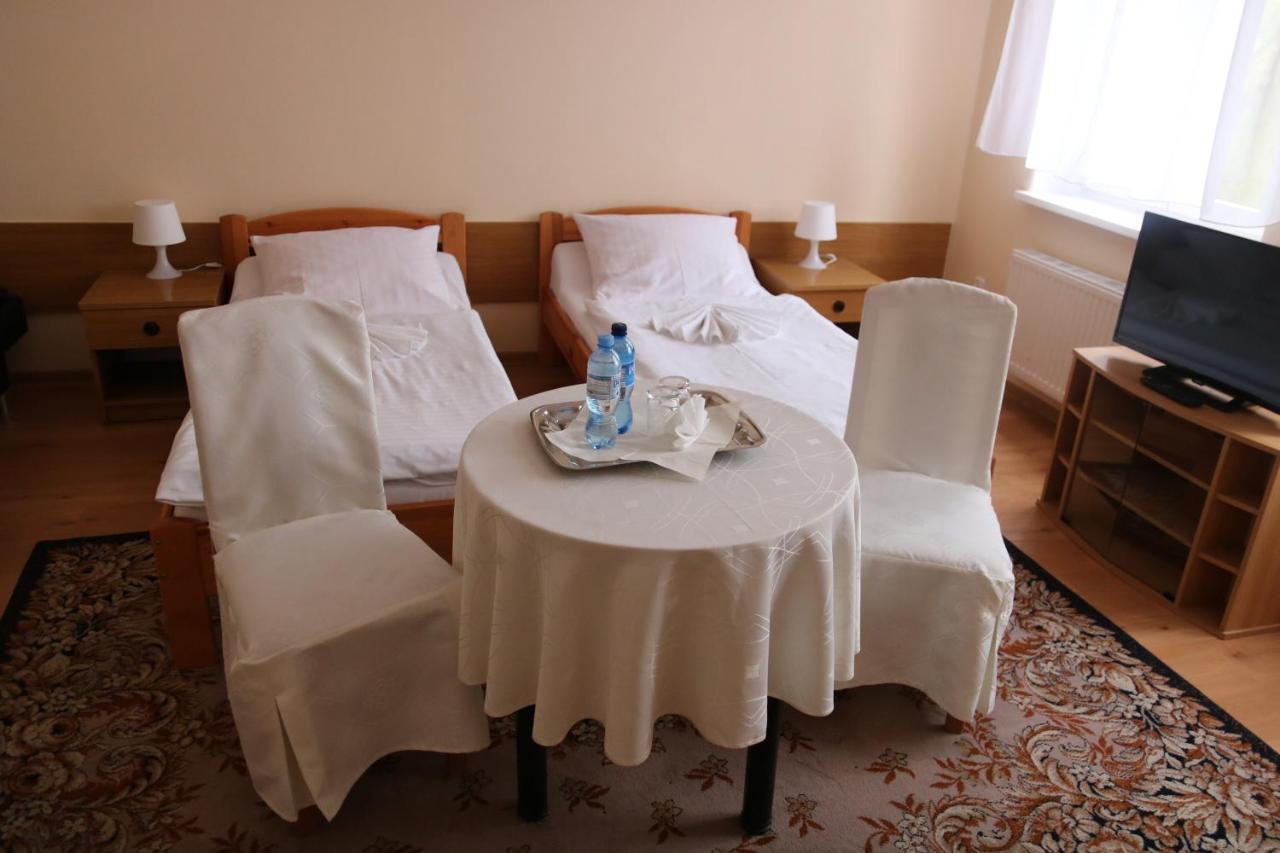 Hotel Polonia Chojnice Ngoại thất bức ảnh