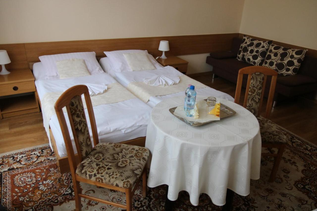 Hotel Polonia Chojnice Ngoại thất bức ảnh